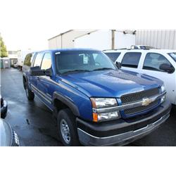 2003 BLUE CHEVROLET SILVERADO 2500 HD 4X4 PICK UP