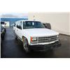 Image 1 : 1993 WHTIE CHEVROLET SUBURBAN SUV