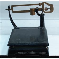 Early Countertop Black Cast-Iron & Brass Fairbanks Scal