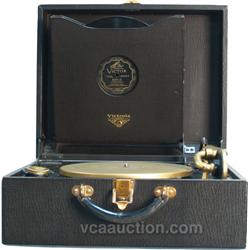 Early Countertop Travel Style Victrola Phonograph
