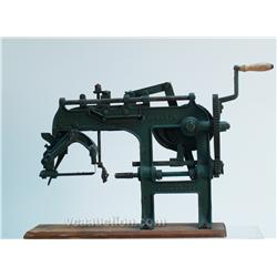 Early Countertop Cast-Iron Industrial Size Apple Corer