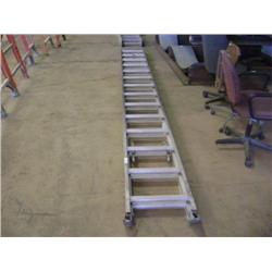 WERNER 28' ALUMINUM EXTENSION LADDER