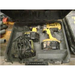 DEWALT DW983 CORDLESS DRILL