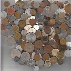 LARGE LOT OF FOREIGN WORLD COIN MIX OVER 4 POUNDS OF COINS