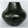 Image 2 : Mata Ortiz Black Burnished Pot by J. Hernandez