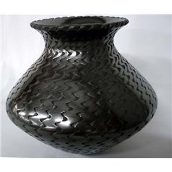 Mata Ortiz Black on Black Pot by Renaldo Quezada