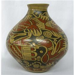 Mata Ortiz Polychrome Pot by Daniel Gonzalez