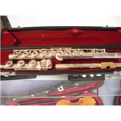 Pearl Solid Silver Flute PF761 w/Hard Case