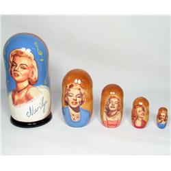 SET OF 5 RUSSIAN NESTING DOLLS - MARILYN MONROE