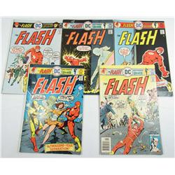 LOT OF 5 VINTAGE THE FLASH COMIC BOOKS - No. 237,