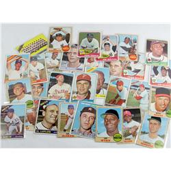 LOT OF 30 1960'S TOPPS BASEBALL CARDS - UNSEARCHED