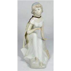 CASTILLE PORCELAIN FIGURINE - MADE IN SPAIN - Appr