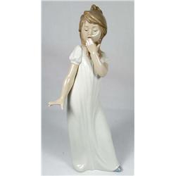 VINTAGE LLADRO NAO FIGURINE - Approx. 11.5" tall.