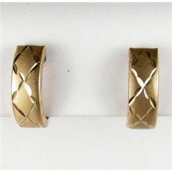 PAIR OF 10K GOLD LADIES EARRINGS - 2.4 GRAMS