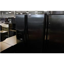 FRIGIDAIRE STAINLESS STEEL FRIDGE FREEZER