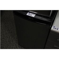 DANBY DESIGNER SERIES BAR FRIDGE