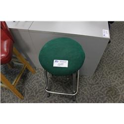 LOT OF 6 GREEN TERI CLOTH BAR STOOLS