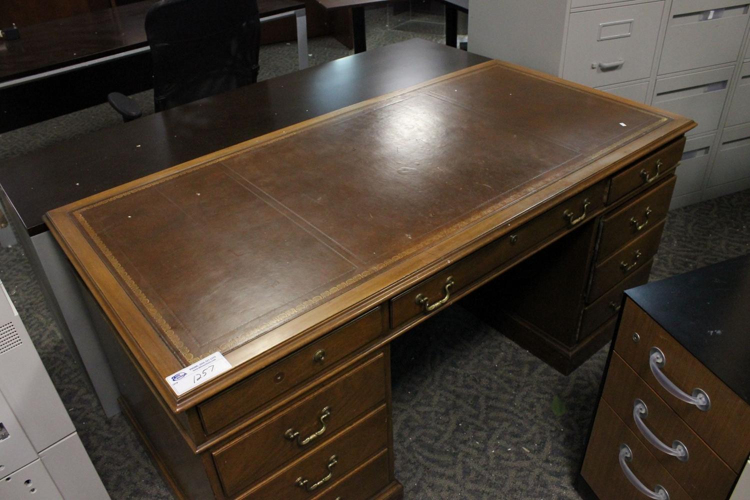 LEATHER INLAY TRADITION EXECUTIVE DESK