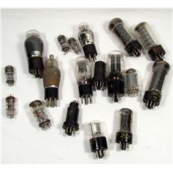 LOT OF 18 VINTAGE RADIO OR TELEVISION TUBES