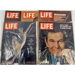 LOT OF 5 VINTAGE LIFE MAGAZINES - INCL. JOHNNY CAR