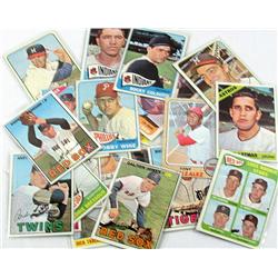 LOT OF 30 1960'S TOPPS BASEBALL CARDS - UNSEARCHED