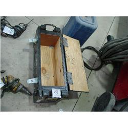 WOOD TOOL BOX