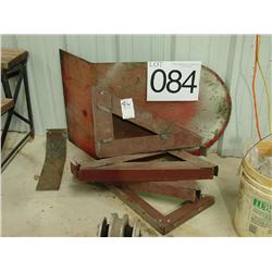 HANGER BRACKETS & COVER PLATES (X1)