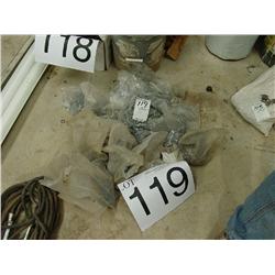 SELF DRILLING SCREWS (X1) LOT