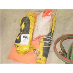 WIDELOAD SIGNS & SAFETY FLAGS  (X5)