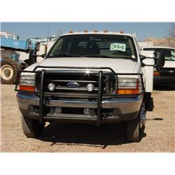 2001 FORD F-350 4 DOOR 4X4 W/UTILITY BED DIESEL