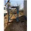Image 1 : FORKLIFT UNDER ROOF BEAM RACK