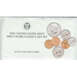 1989 MINT SET P AND D WITH PAPERS
