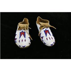 Beaded moccasins - Plains Indian - Good Condition Provenance: Robert Owen Browne Museum Collection