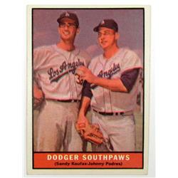 1961 TOPPS SANDY KOUFAX AND PODRES NO. 207 BASEBAL