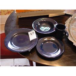 DARK BLUE HEAVY GLASS DISHWARE (44X)