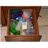 Image 1 : TUPPER WARE & LINEN IN DRAWER
