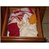 Image 2 : TUPPER WARE & LINEN IN DRAWER