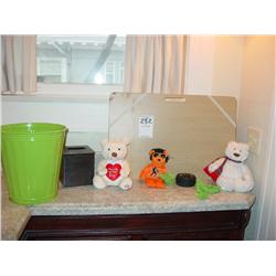 LAP TRAY, TOWEL, ANIMALS (1X)