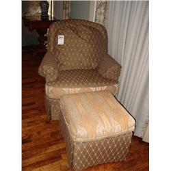 VANGUARD FURNITURE INC. (HICKORY, NC) CUSTOM UPHOLSTERED ARMCHAIRS AND OTTOMANS (2X)
