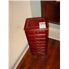 Image 1 : JEWELRY CHEST