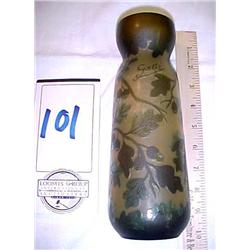 LOT 101: Acorn design, 9.5" blue/green acorns over pink.