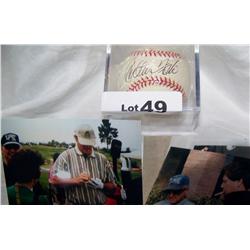CARLTON FISK Handsigned baseball W/ COA & photo's of original signature