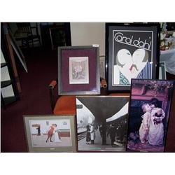 (5) Piece Kissing Collection Picture lot