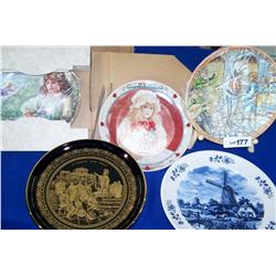 Lot of (5) Collectible decorative plates. 1. Delft 1. Handmade Greece Gold plted 1.Erin 1. Cyprus