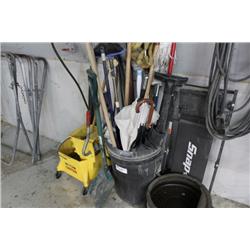 LOT OF SHOP CLEANING TOOLS