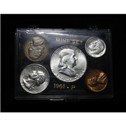 Private consignment - This lot is a 1961 Mint Set and includes 10 coins