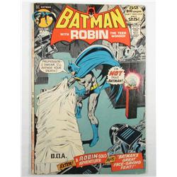 1972 BATMAN NO. 240 COMIC BOOK - 25 CENT COVER
