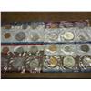 Image 2 : 2-1971 US MINT SETS (UNC) P/D/S