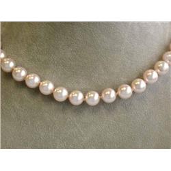 Pearl Necklace with Yellow Gold Clasp