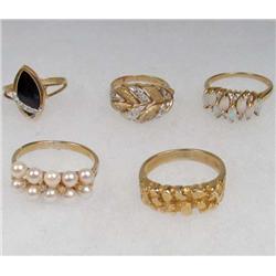 LOT OF 5 GOLD AND GEMSTONE ESTATE JEWELRY RINGS